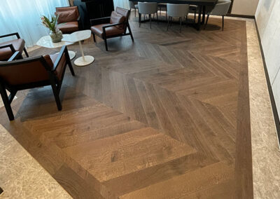 Sitting area with chevron flooring in oak